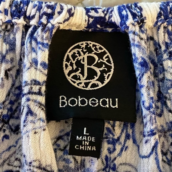 Bobeau top, size Large. Navy blue and white. Off shoulder or on ,full … - Picture 7 of 7